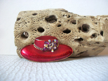 Vintage Red Hat Brooch 41120