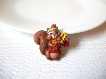Vintage 1997 Hallmark Squirrel Brooch Pin 110420