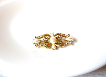 Vintage Glass Pearl Brooch Pin 110620