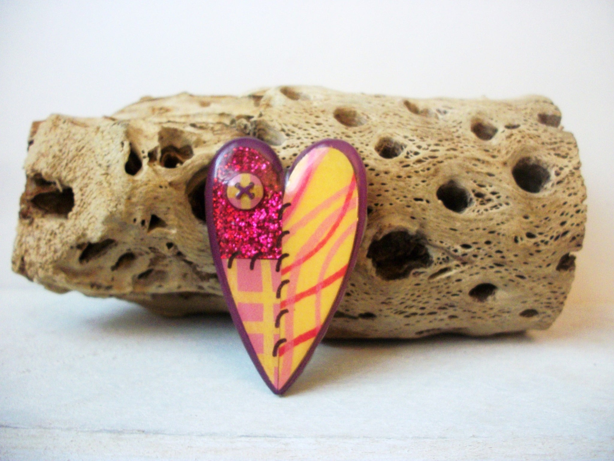 RARE Lucinda Designs Heart Pin Brooch 113016