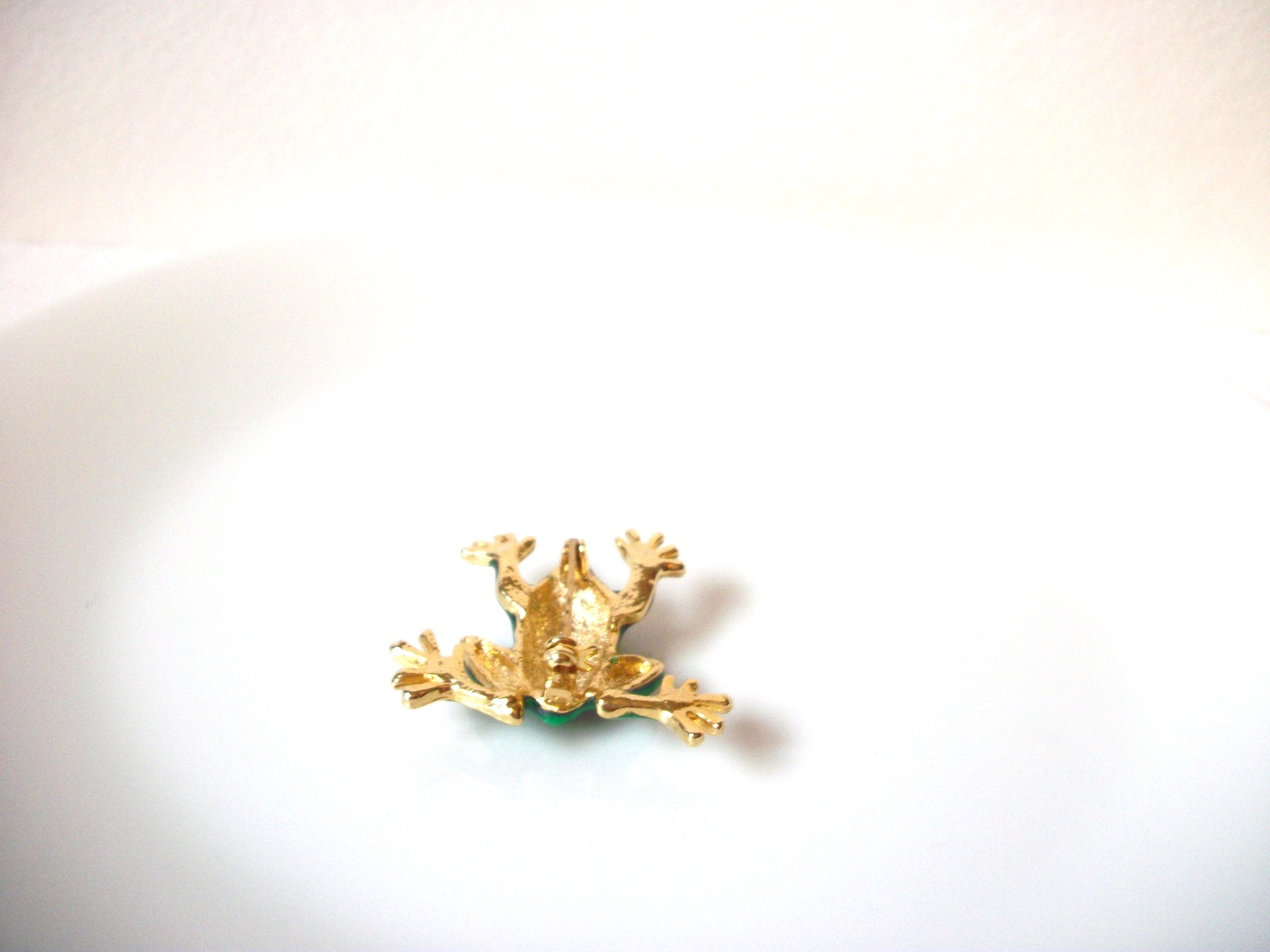 Vintage Frog Brooch Pin 110620