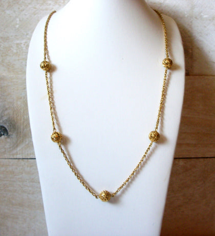 Vintage Hallow Beads Necklace 41320