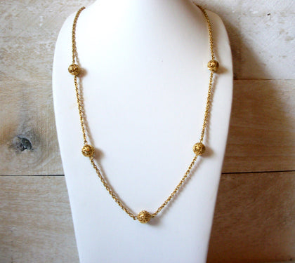 Vintage Hallow Beads Necklace 41320