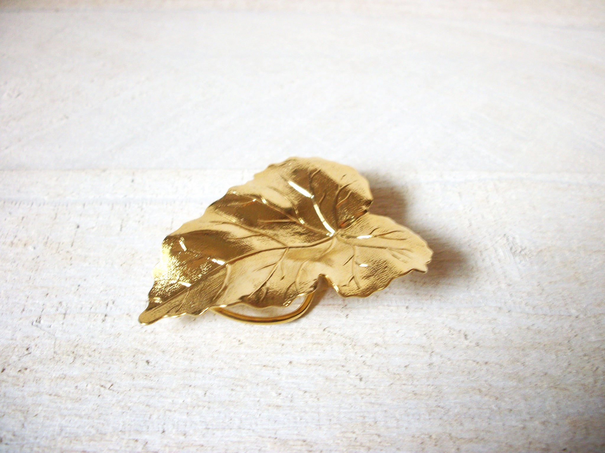 Vintage Leaf Scarf Clip 41320