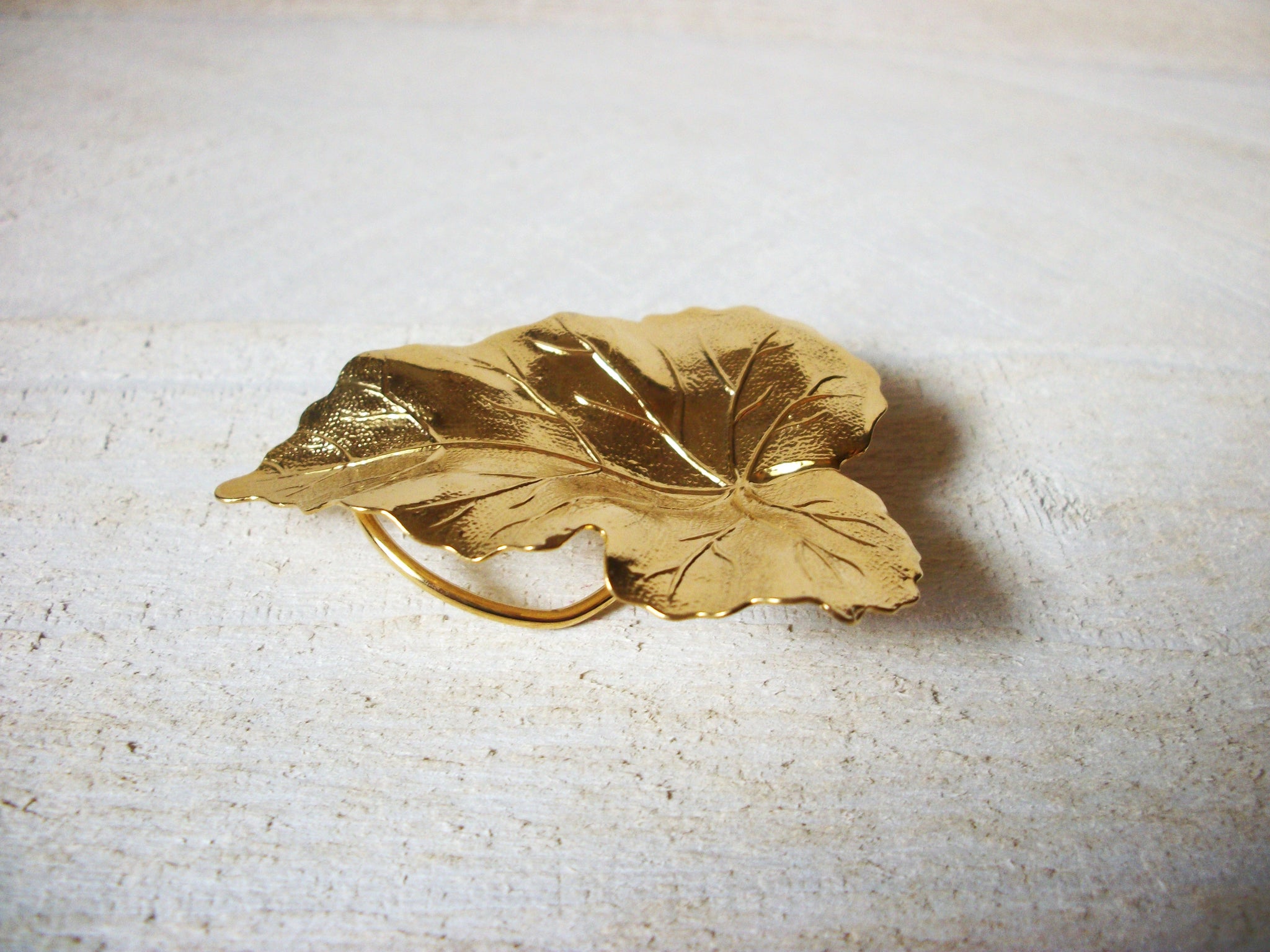 Vintage Leaf Scarf Clip 41320