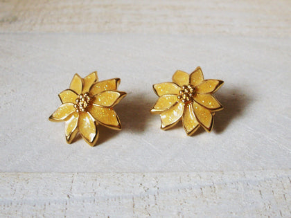 Vintage Poinsettia Earrings 41320