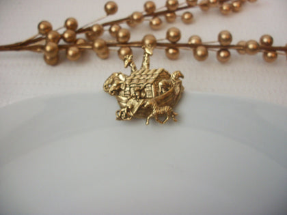 Vintage Noahs Ark Brooch Pin 72116B
