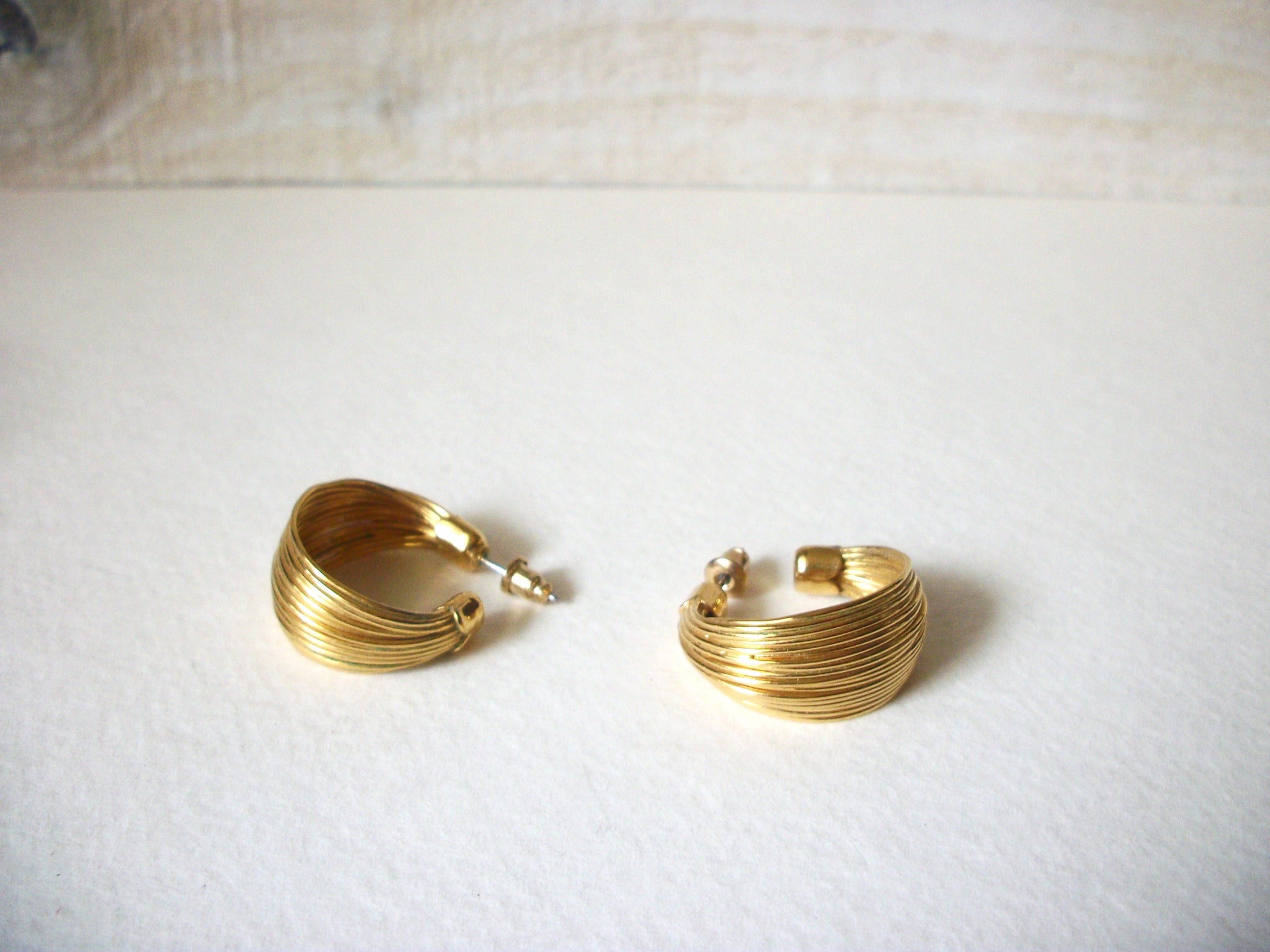 Retro Gold Toned Earrings 41720