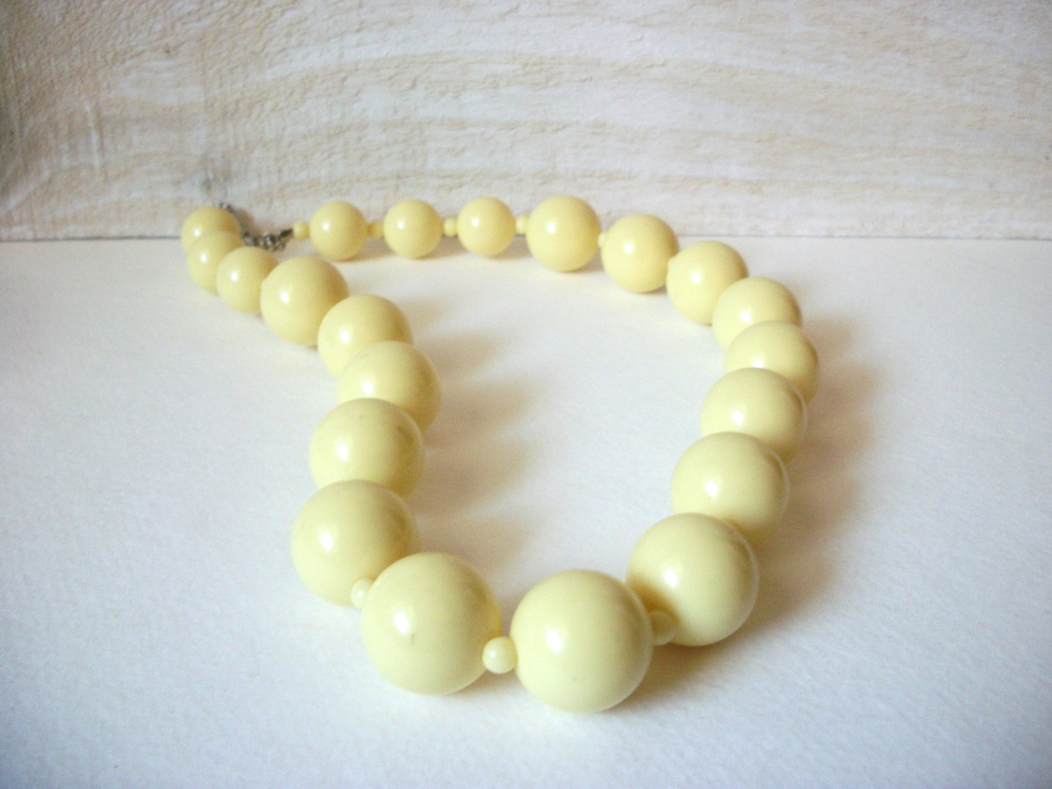Retro Pale Yellow Chunky Necklace 41820