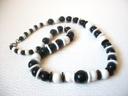 Retro Black White Necklace 111020