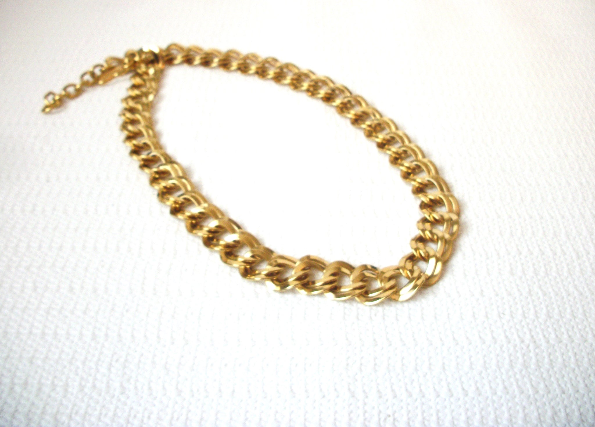 Retro Gold Toned Links Necklace 82117