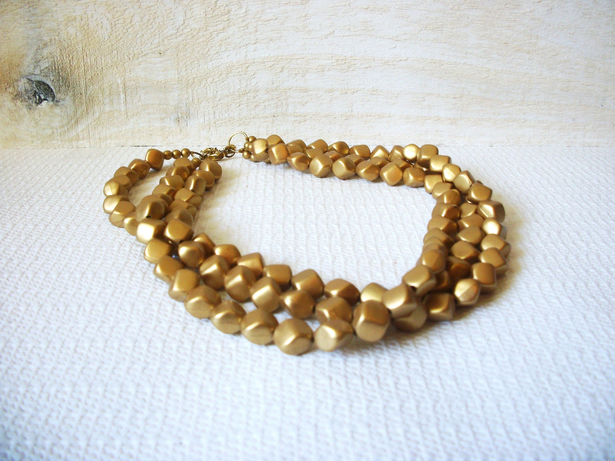 Retro Gold Toned Necklace 42420