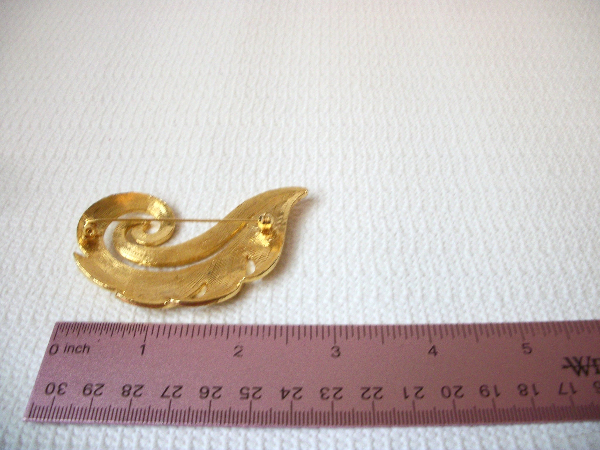 Vintage Large Hammered Feather Brooch Pin 72116D