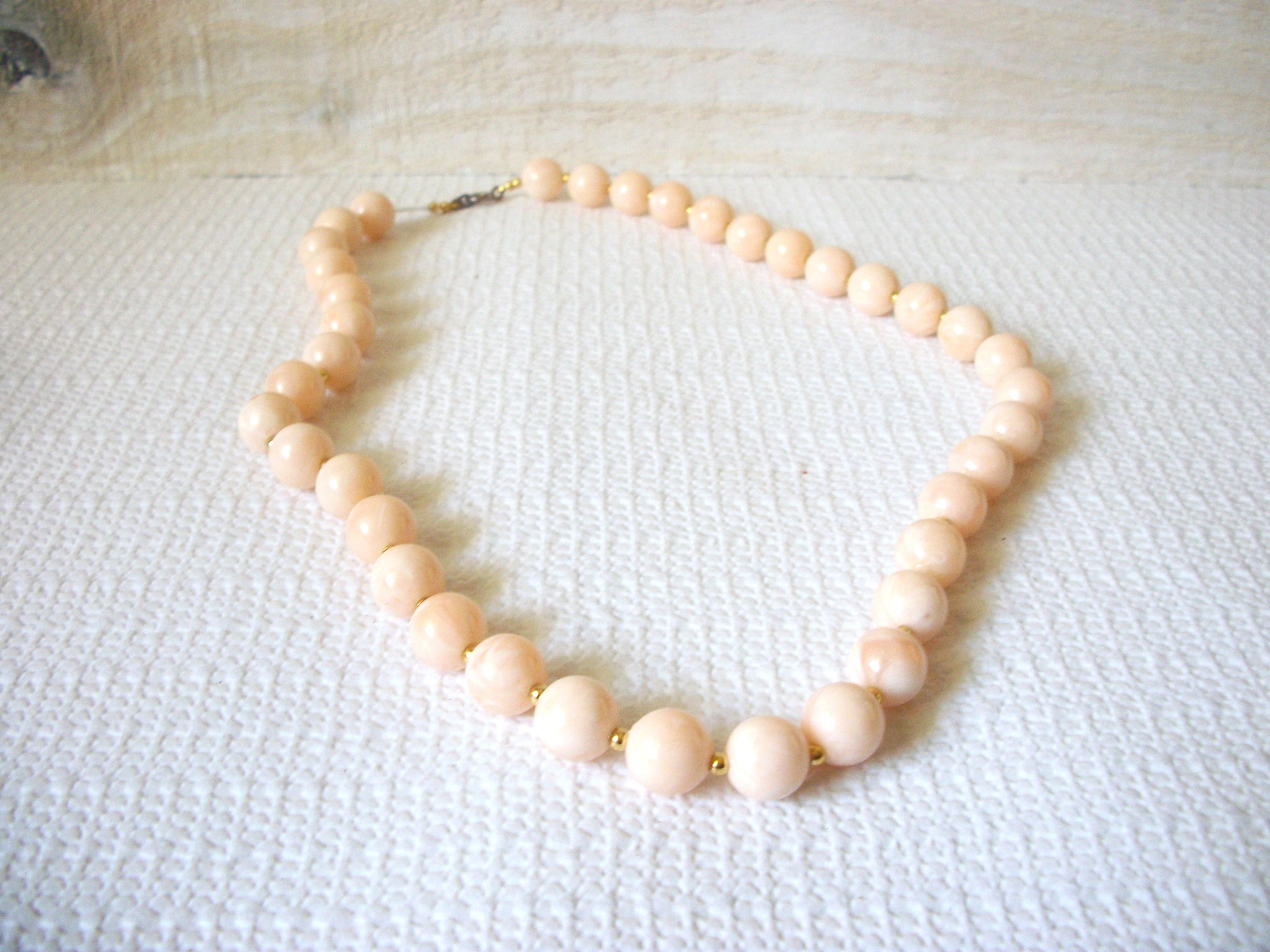 Retro Pale Coral Necklace 42520