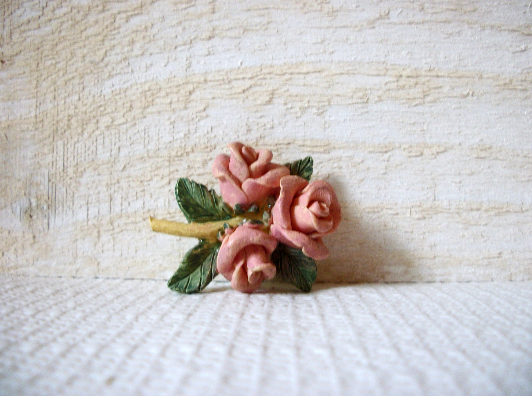 Vintage Old Plastic Rose Flower Brooch 42720