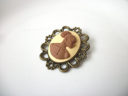 Hand Made Queen Brooch Pin 70616