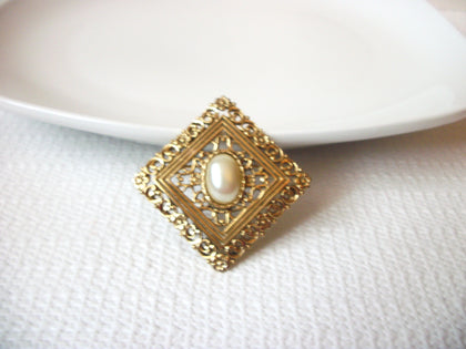 Vintage Damask Gold Toned Brooch, Faux Pearl Brooch Pin 113016