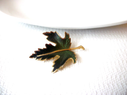 Vintage Green Gold Brooch, Enameled Brooch, Leaf Pin 113016