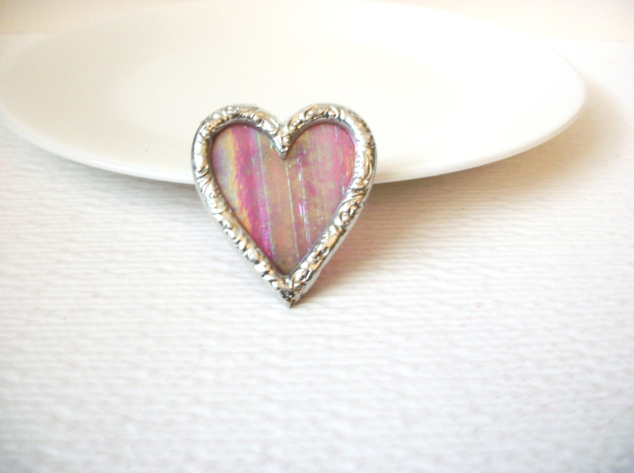 Vintage 1950s Frosted Glass Heart Brooch Pin 111320