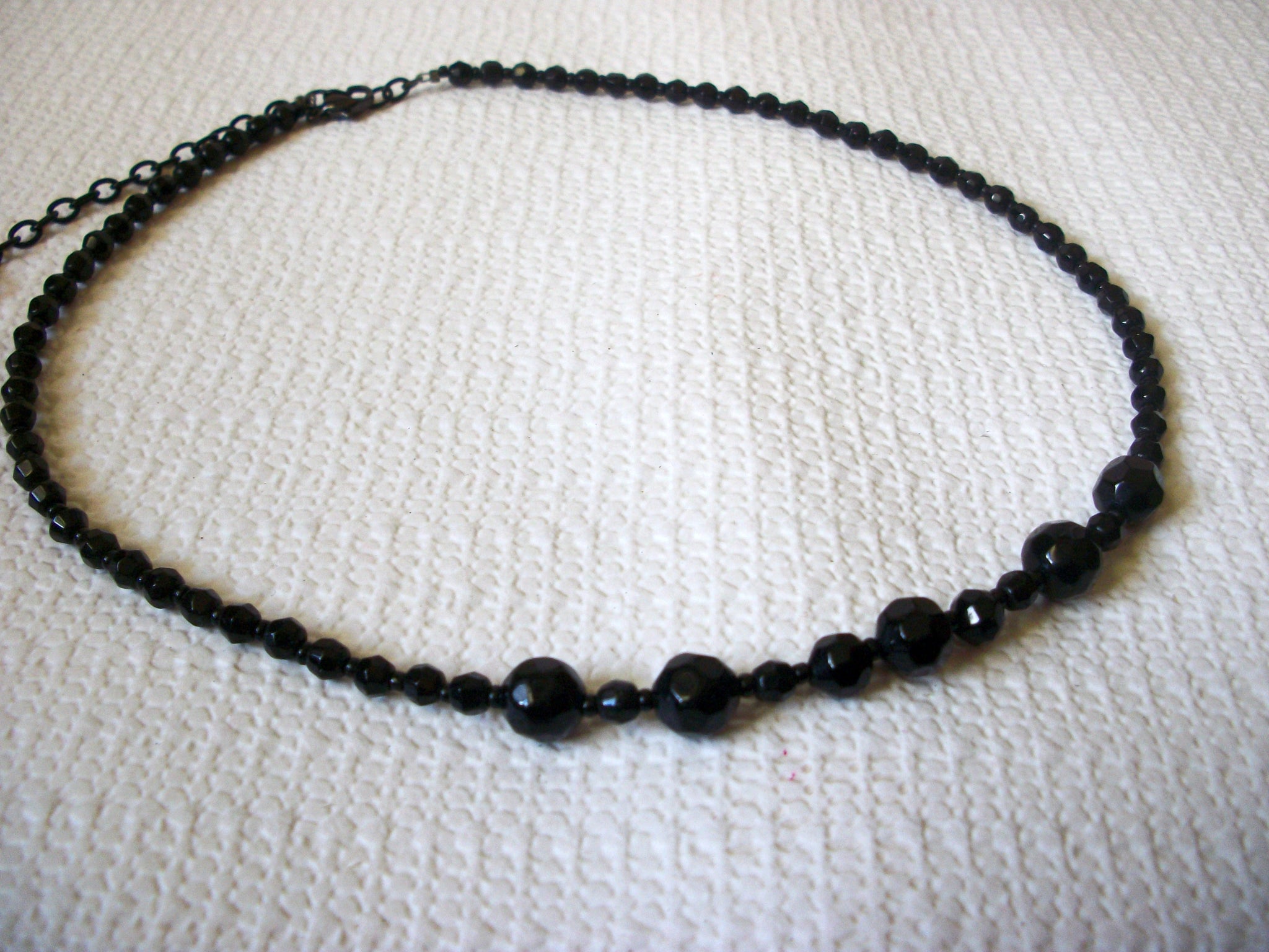 Retro Black Glass Necklace 43020