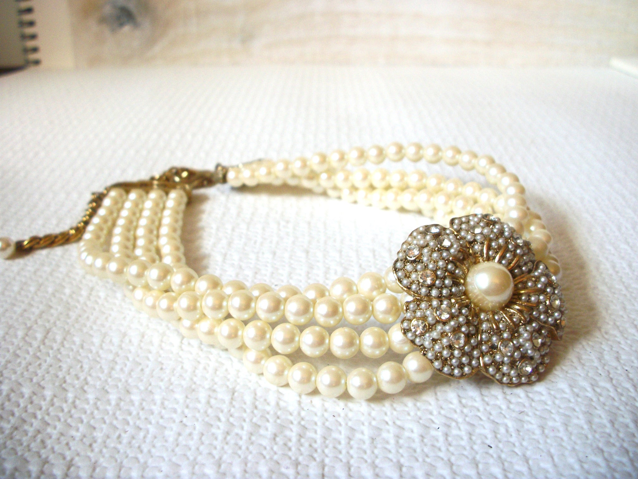 Vintage Faux Pearls Choker Necklace 50120
