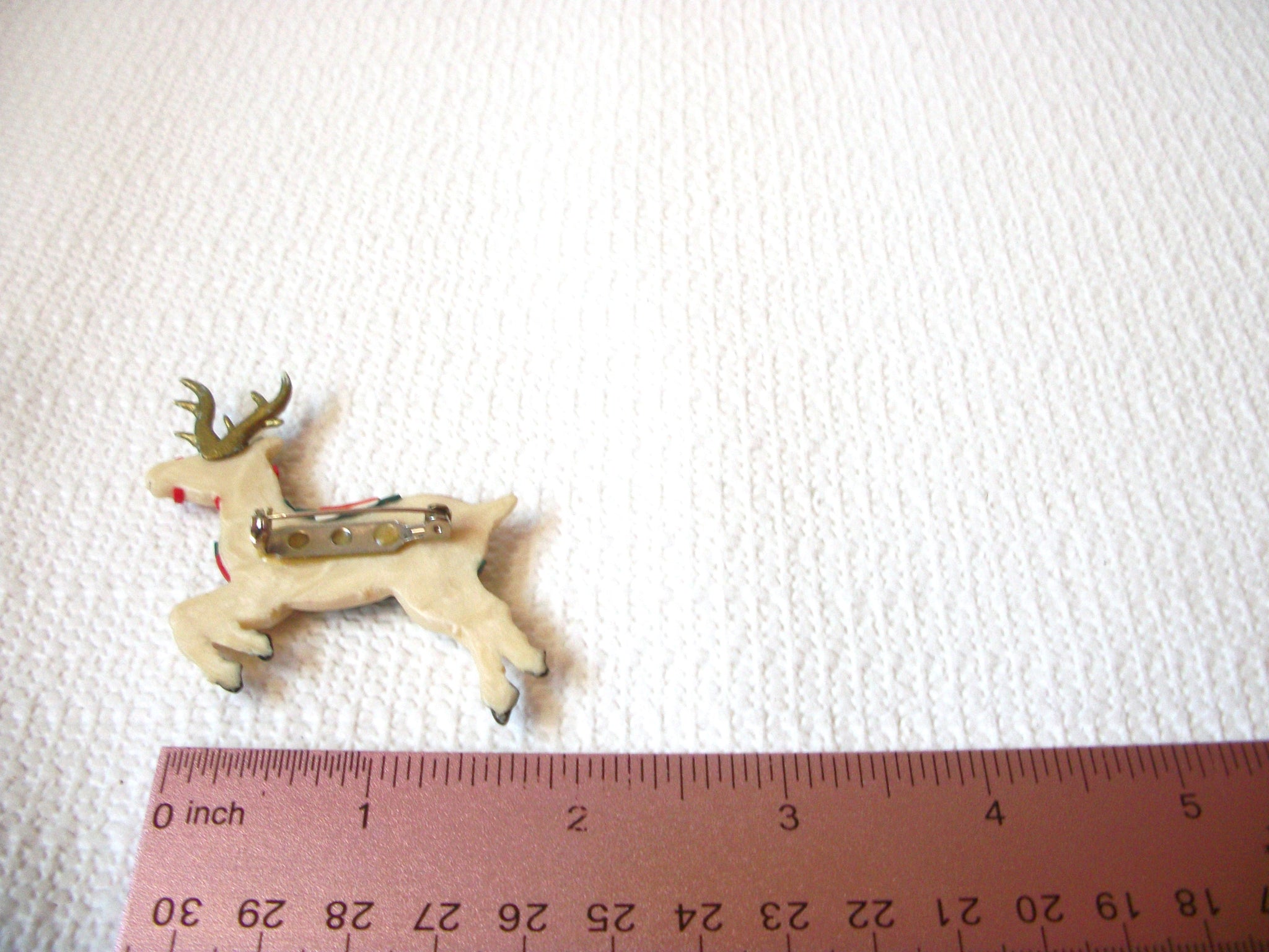 Vintage 50 Norwegian Reindeer Old Plastic Pin 41517