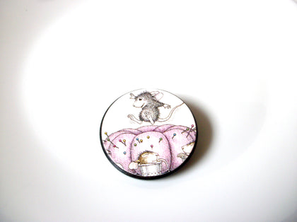 Vintage Wood Mouse Brooch Pin 111420