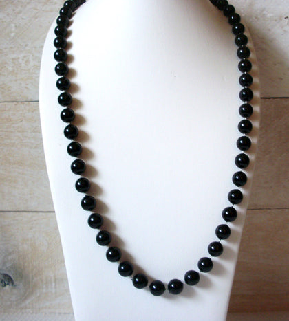 Vintage 30 Inch Black Necklace 50220