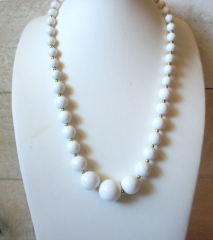 Retro White Lucite Necklace 50220