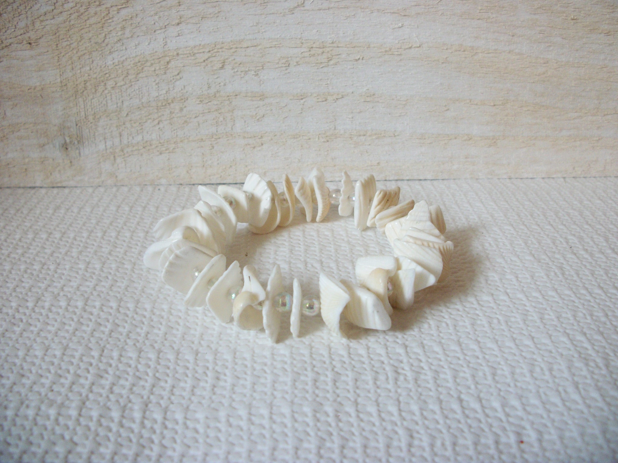 Retro Plastic Shell Bracelet 50420