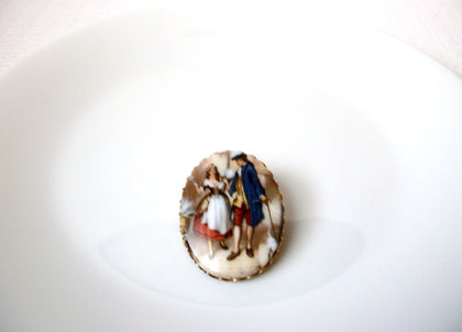 Vintage Glass Courtship Brooch Pin 111520