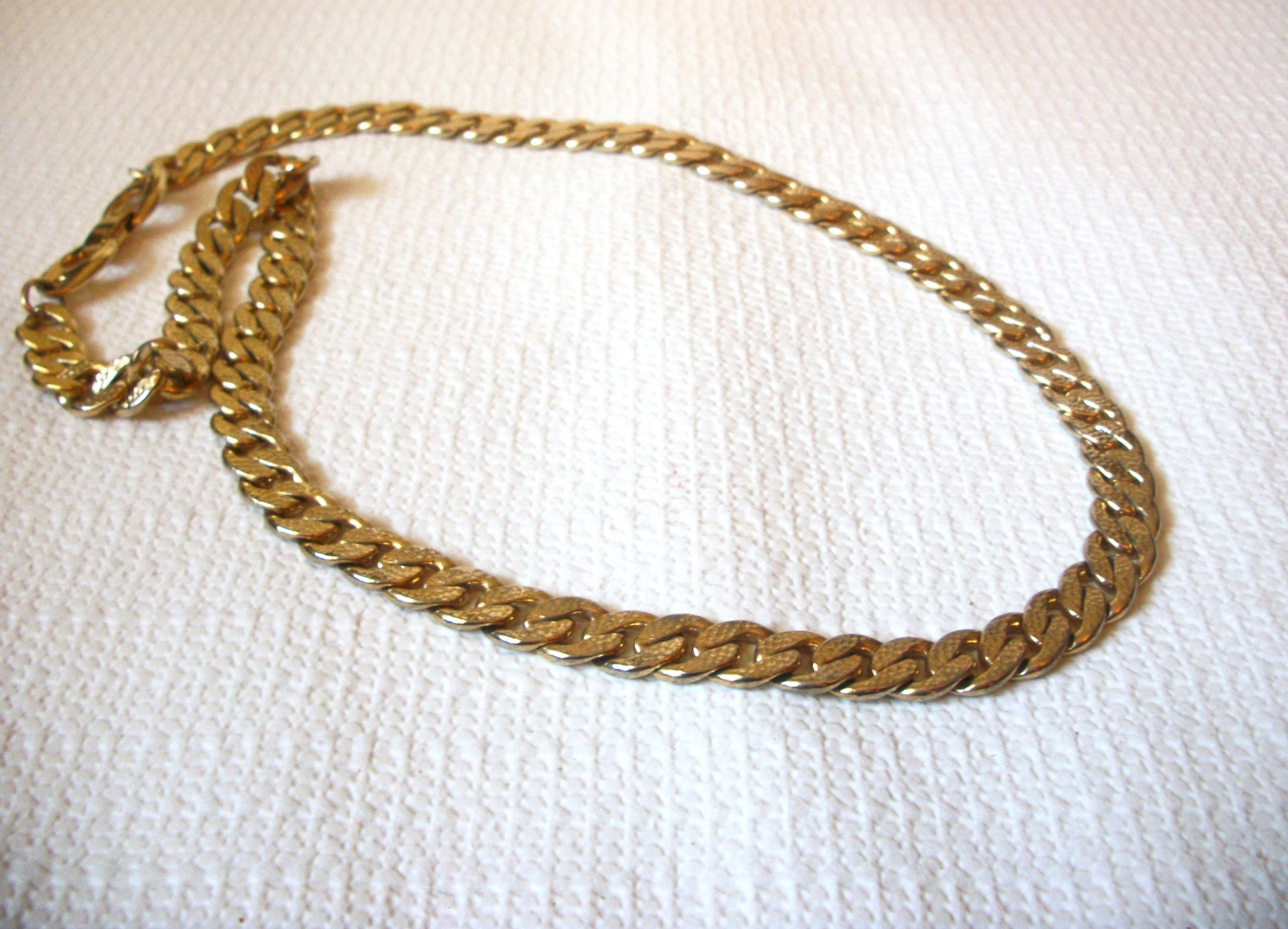 Gold Toned 1950s Vintage Necklace 50720