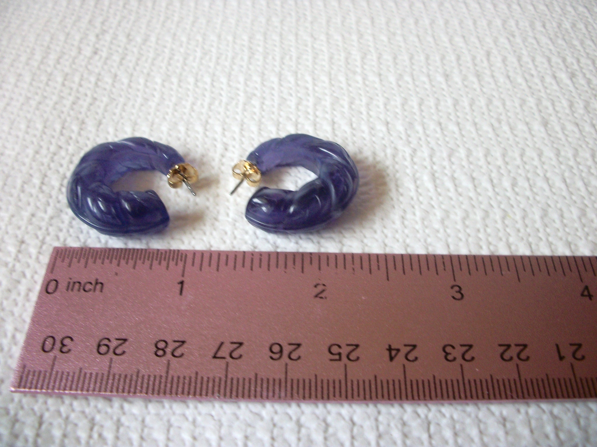 Vintage Old Plastic Hoop Earrings 71416