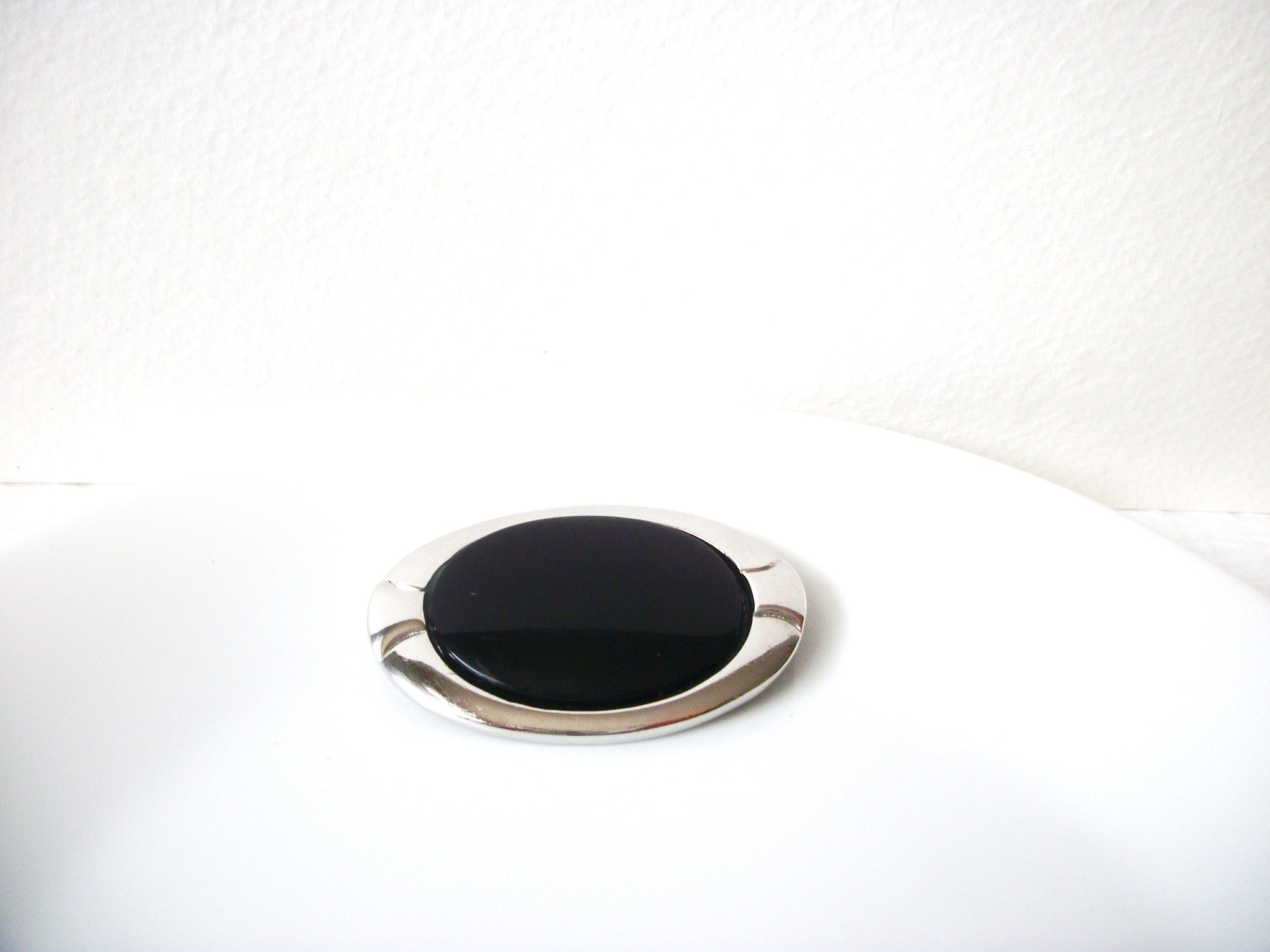Vintage Larger NAPIER Silver Black Brooch Pin 111620