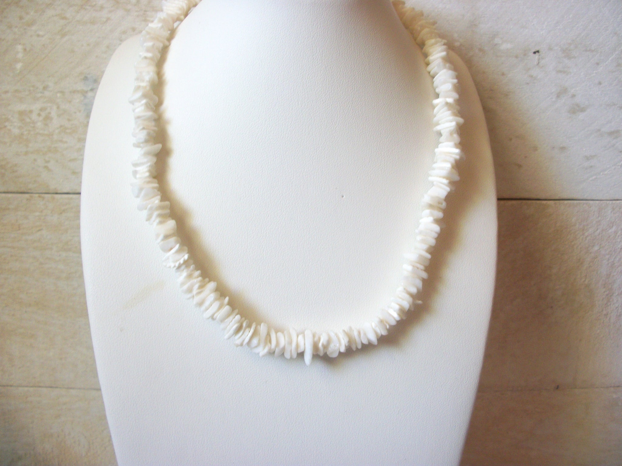 White PUKA Shell Necklace 51120