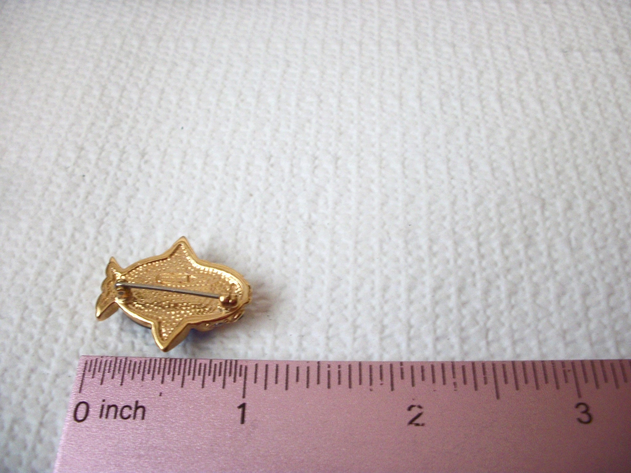 Krementz Smaller Fish Pin Brooch 10416