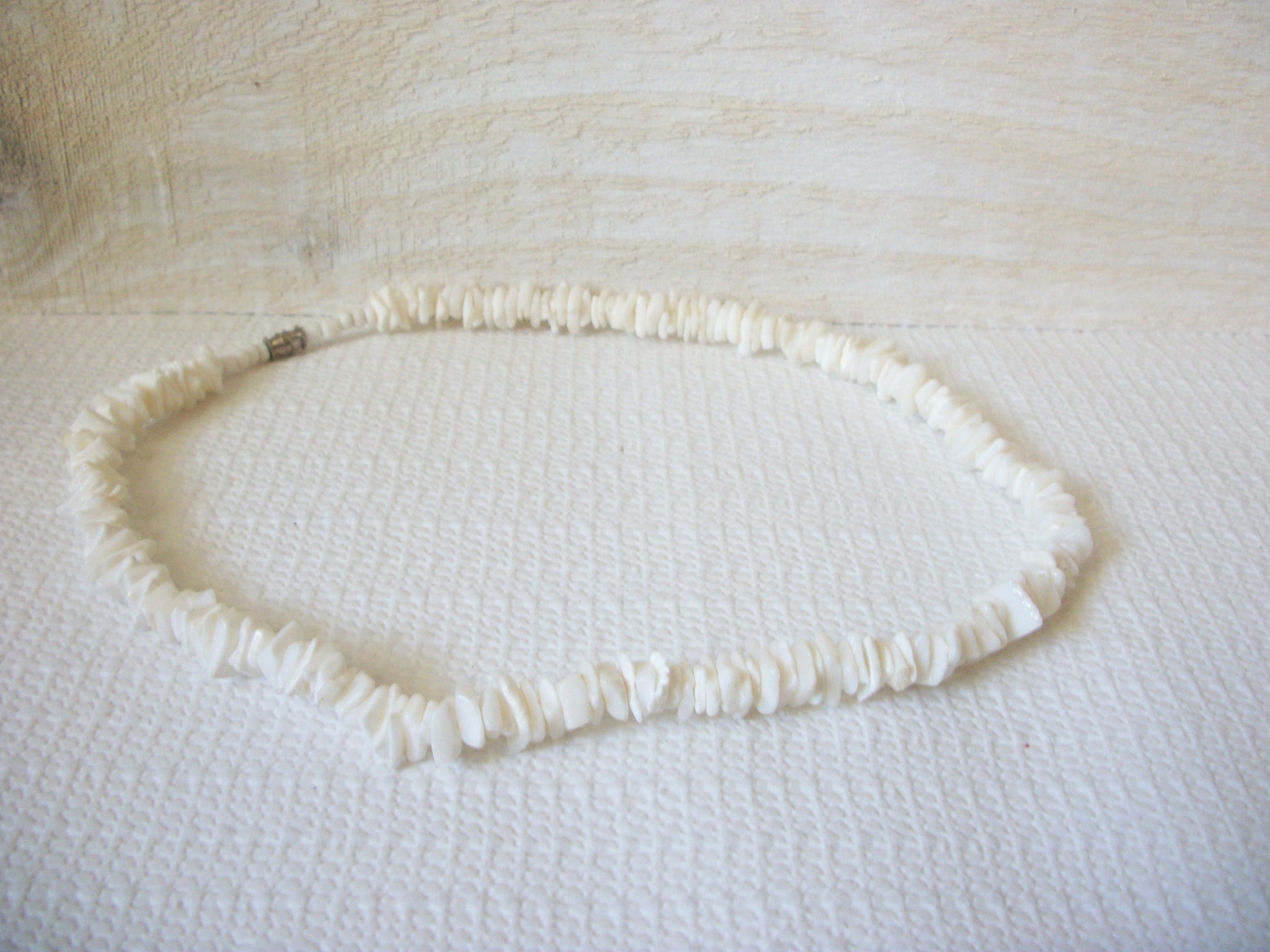 White PUKA Shell Necklace 51120