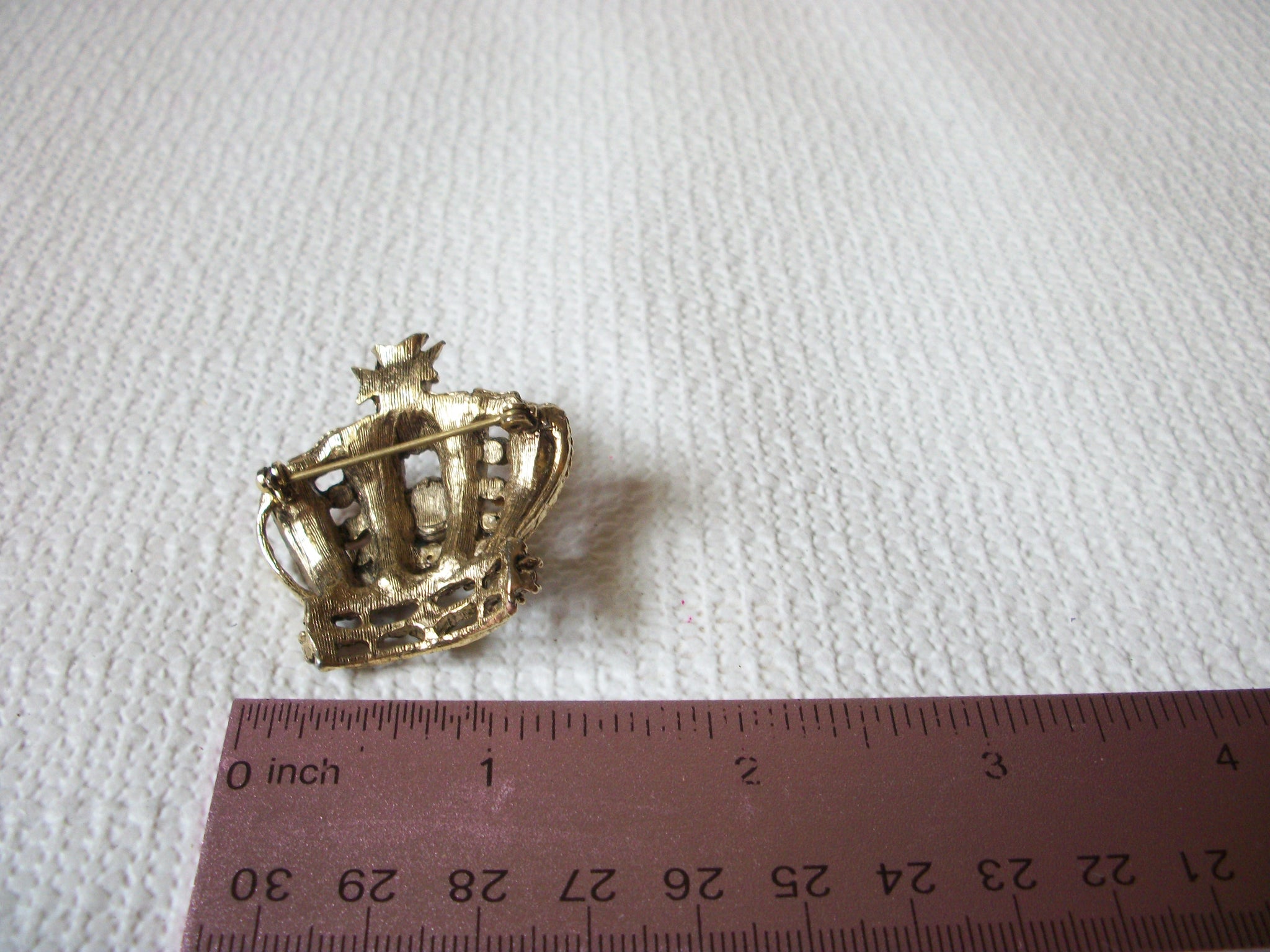 Vintage Crown King Brooch 51320