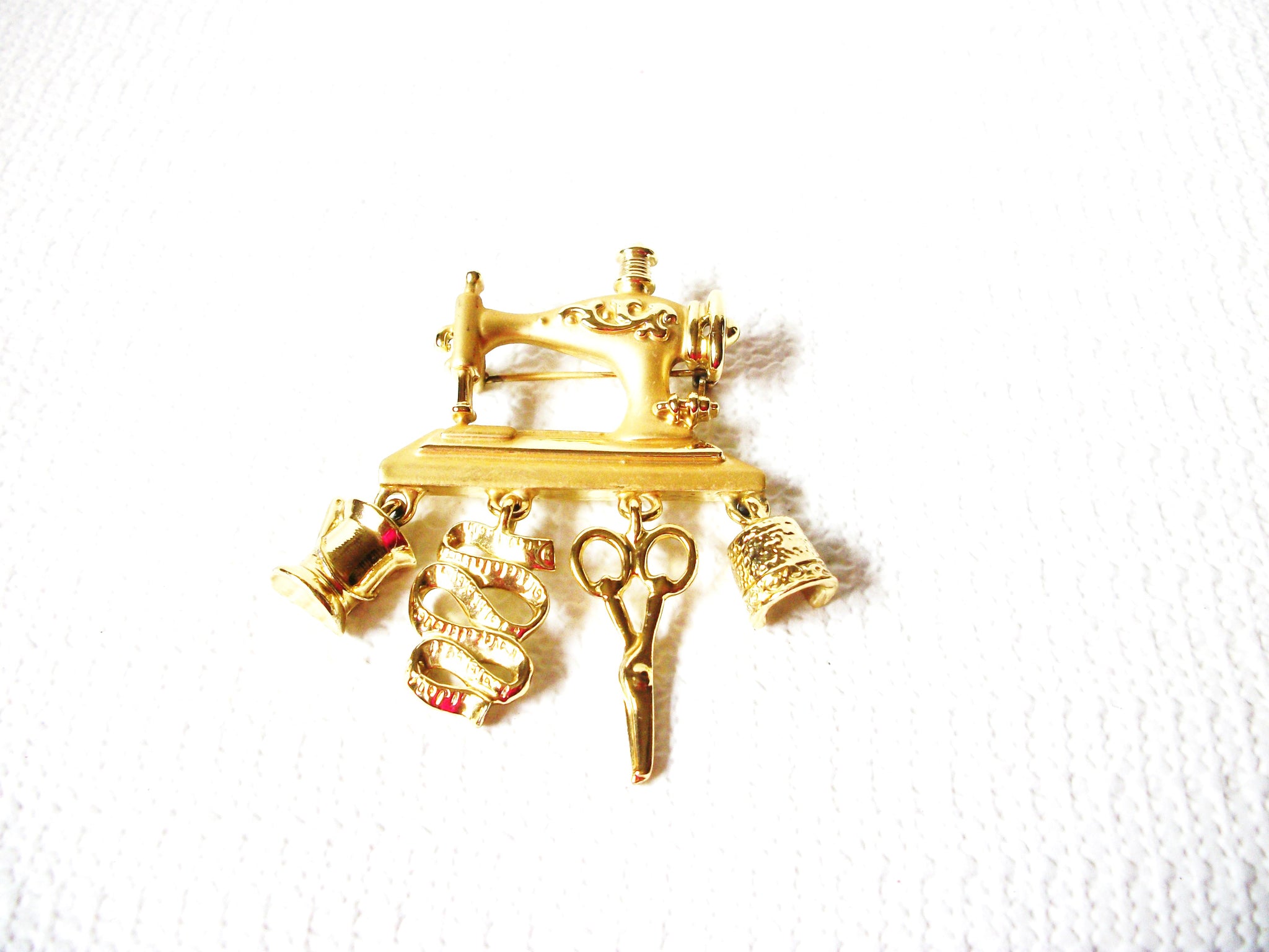 Designer Sewing Machine Brooch Pin 10416 Charms Stamped AJC