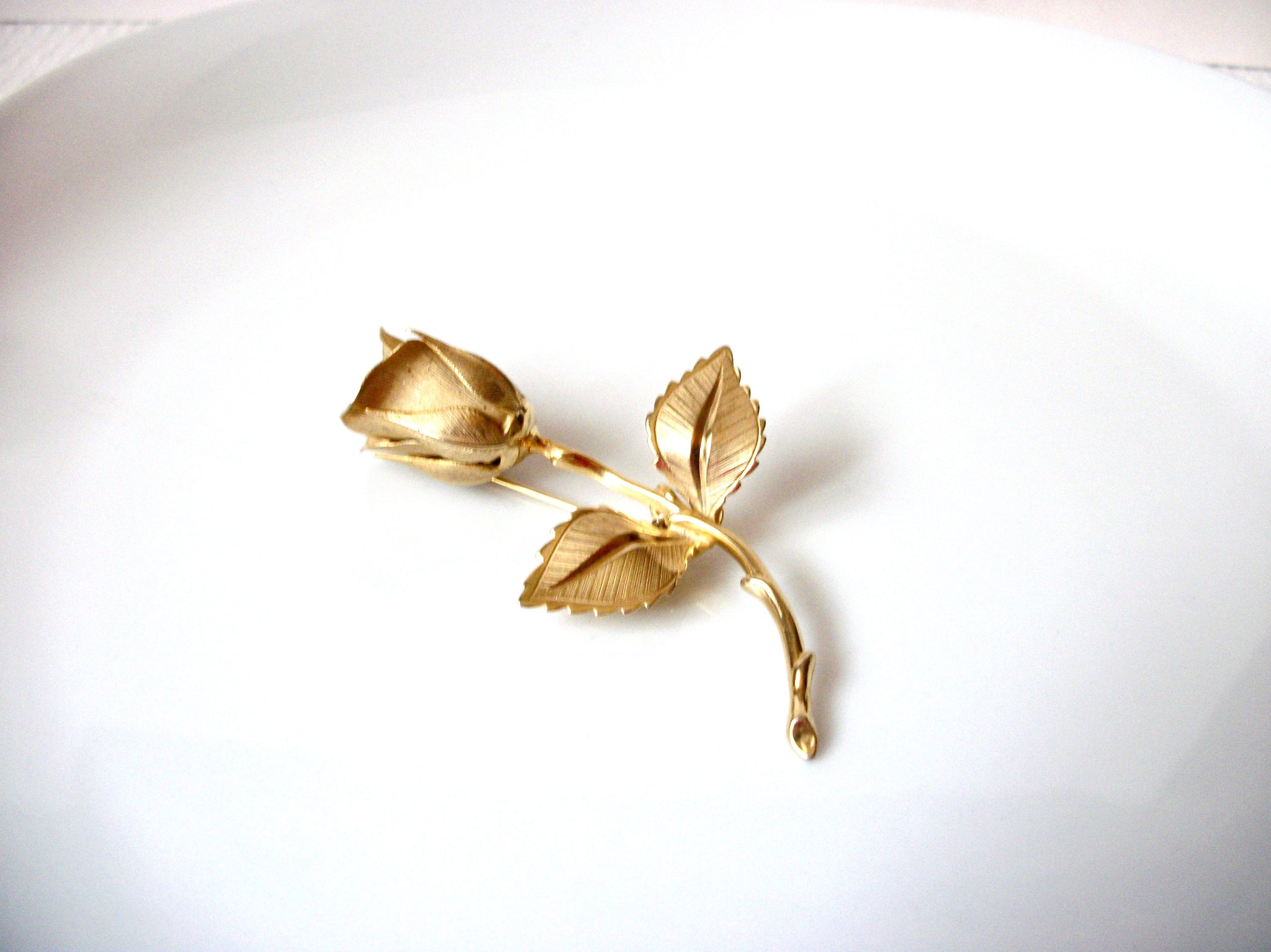 Vintage GIOVANNI Gold Toned Rose Brooch, Long Stemmed Rose Pin 8316