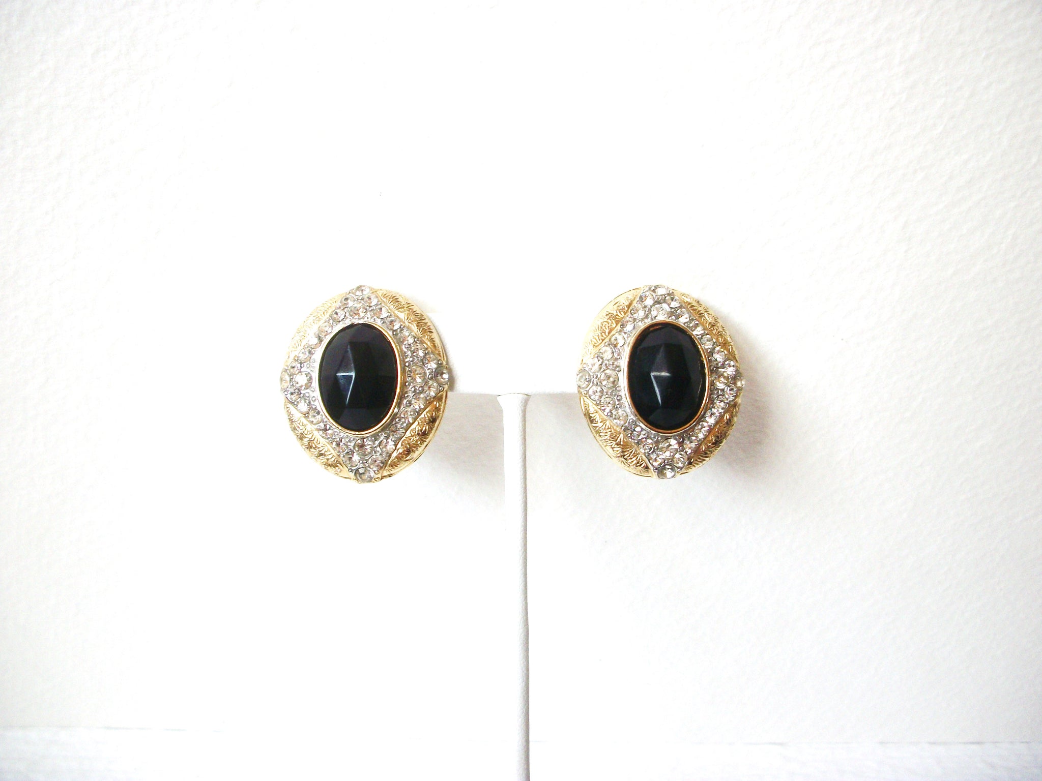 Vintage 1950s Black Glass Earrings 112020
