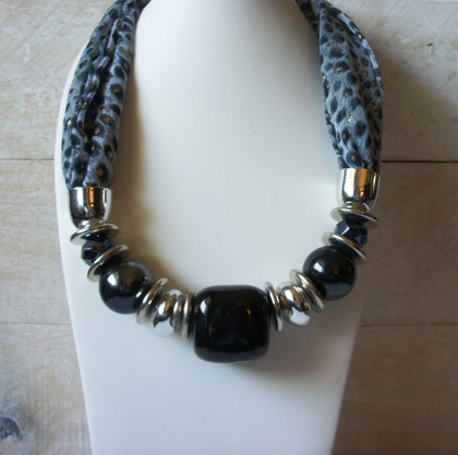 Retro 1970s Statement Necklace 51720