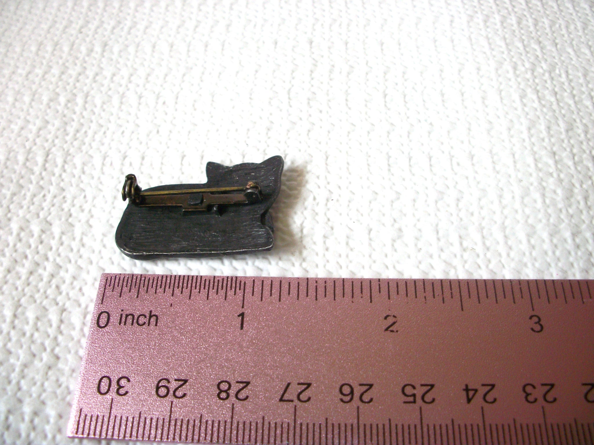 Pewter Vintage Kitten Brooch Pin 8316 Smaller