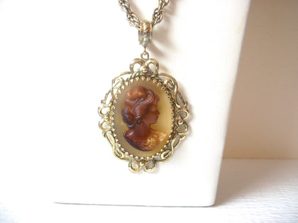 Vintage Whiting & Davis Cameo Pendant Necklace 112520