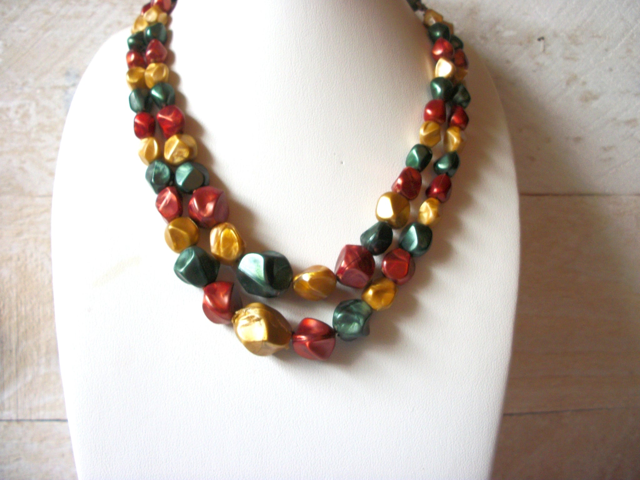 1950s Vintage Hand Molded Beads Necklace 52420