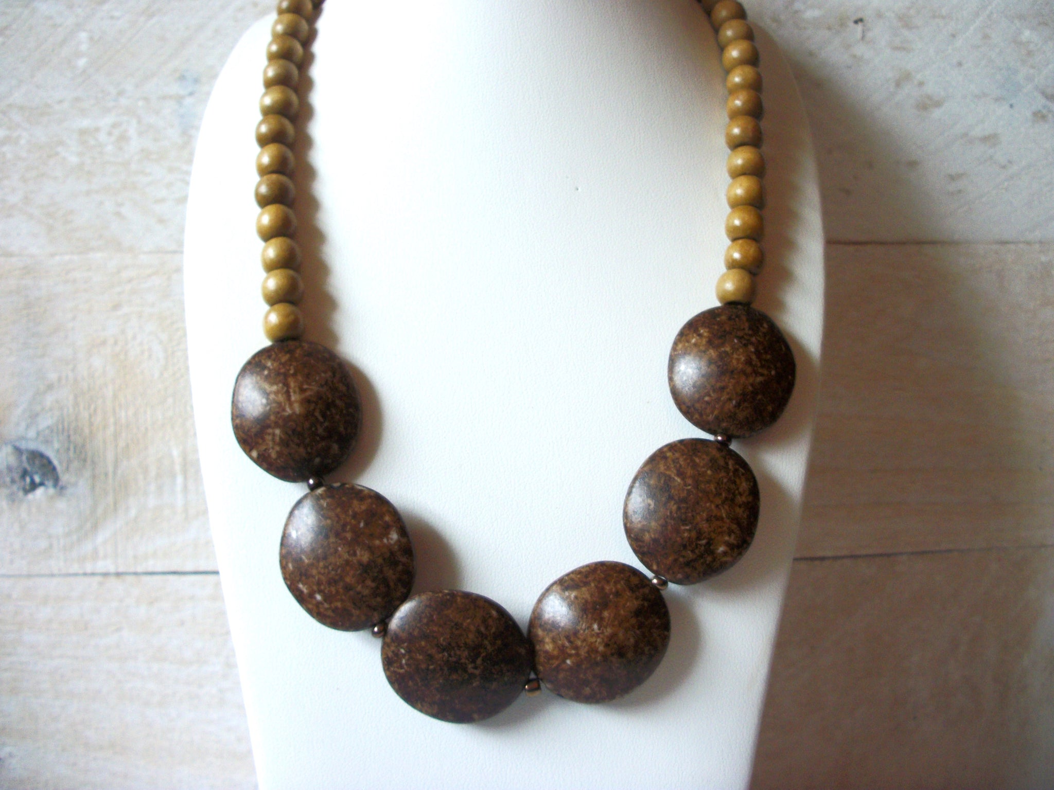 Vintage Nuts Wood Necklace 52420