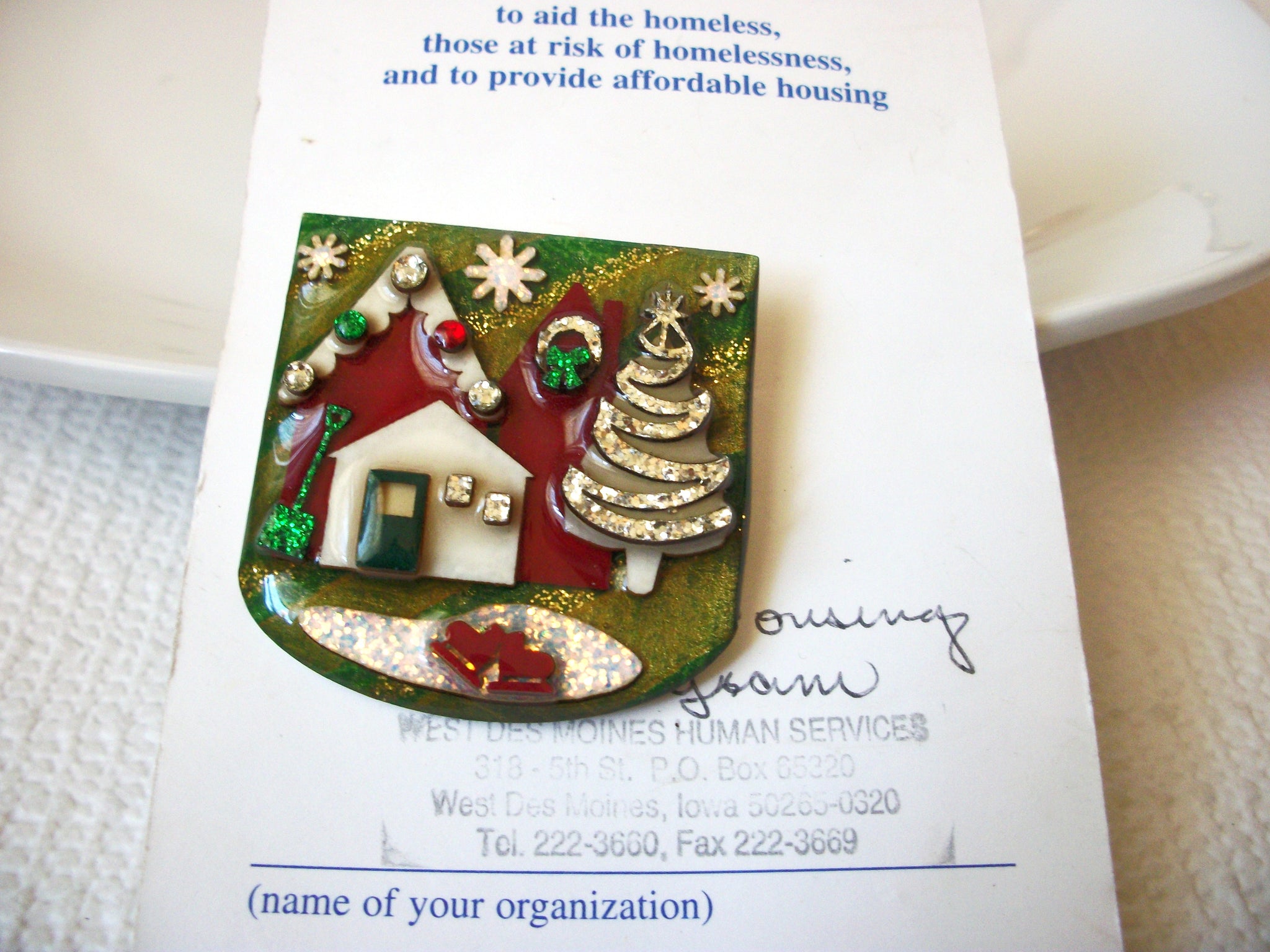 House Pins By LUCINDA Yates House Christmas Tree Snowflakes Snow Glitter 42320