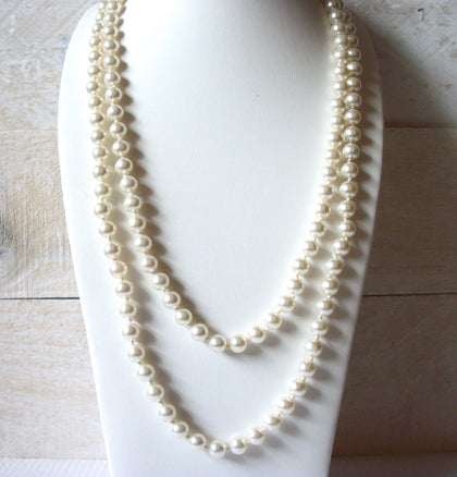 LR Stamped Vintage Glass Pearl Necklace 52320