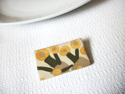 Vintage Primitive Painted Stone Brooch 40120