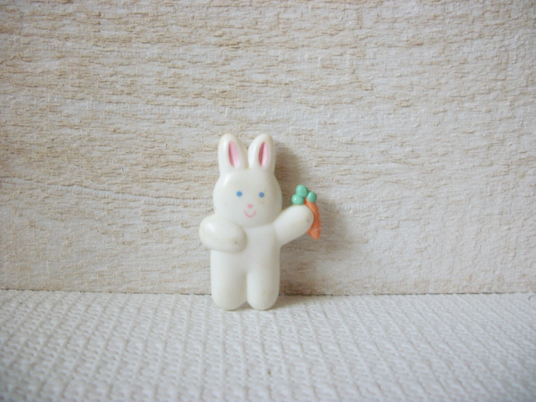 Vintage Old Plastic Bunny Brooch 52720